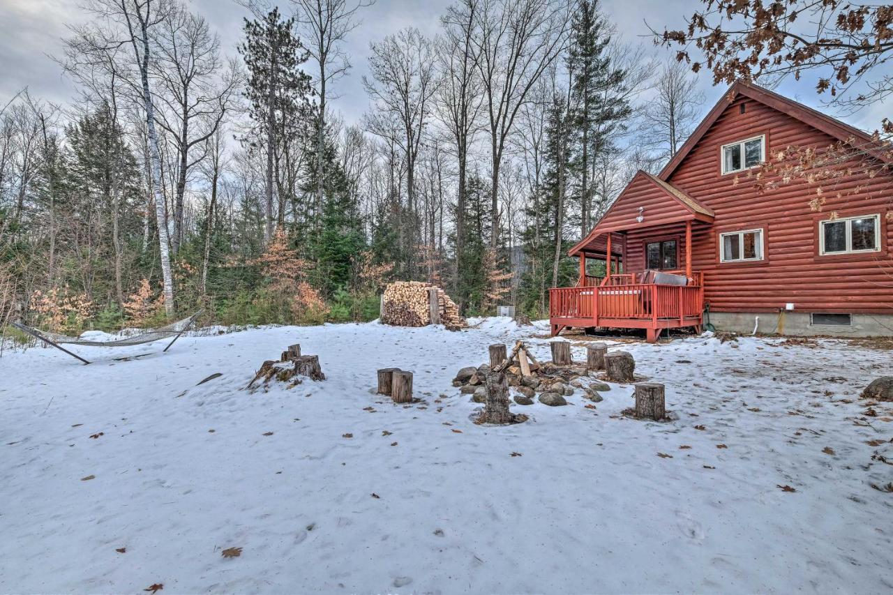 Villa Secluded Johnsburg Retreat With Hot Tub And Fire Pit Esterno foto