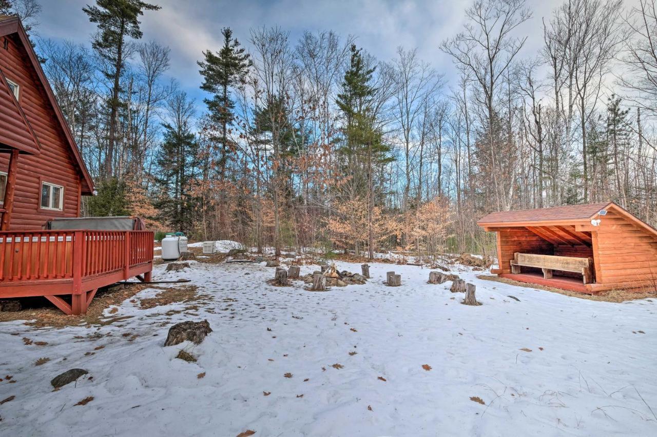 Villa Secluded Johnsburg Retreat With Hot Tub And Fire Pit Esterno foto
